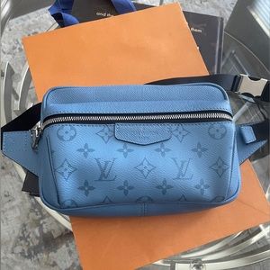 Louis Vuitton Outdoor Taigarama sling bag/belt bag